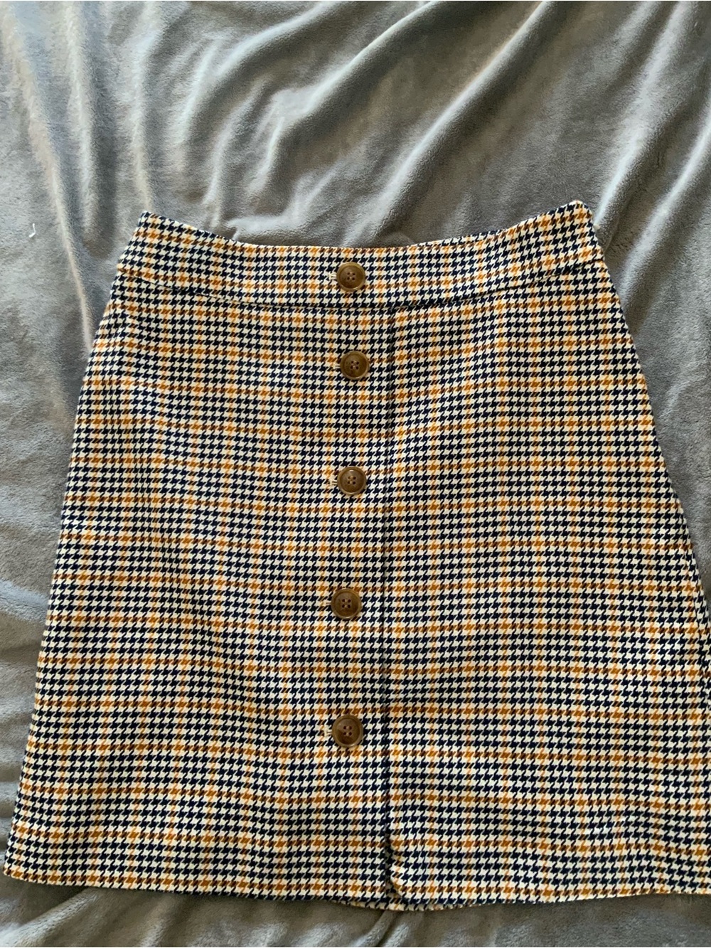 Ann Taylor Button-Front Houndstooth A-Line Skirt in navy and Tan